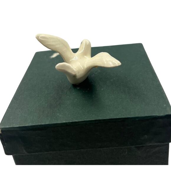 Vintage Bone China Seagull Bird White Japan Free Standing Figurine Trinket Beach - Picture 3 of 6